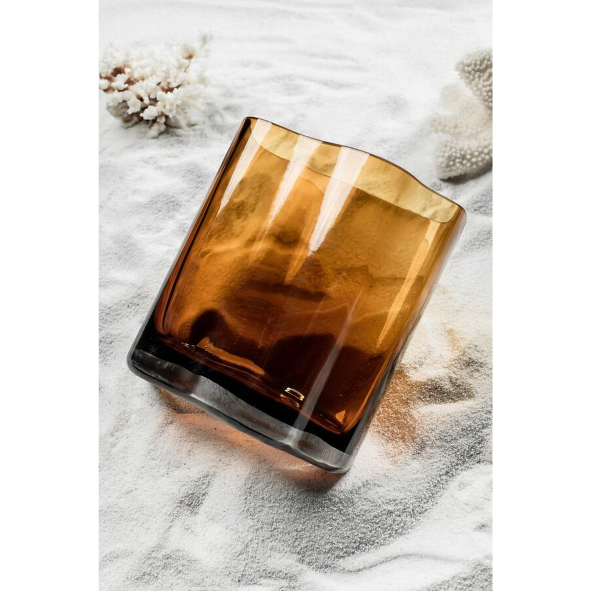 Florero de vidrio diseño moderno Ambrosia color Ambar. Edición limitada.