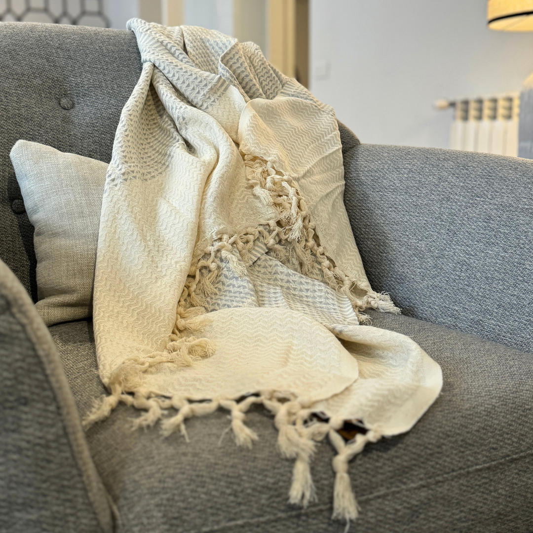 Manta para decorar Nebbia Gris - Colección Briza