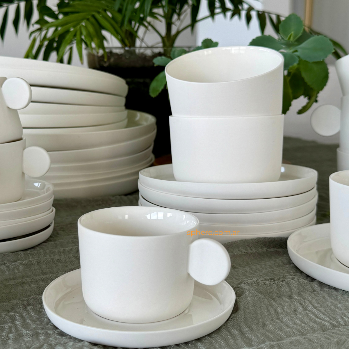 Juego Bianco de 6 tazas de cafe doble o té con plato de porcelana color off white