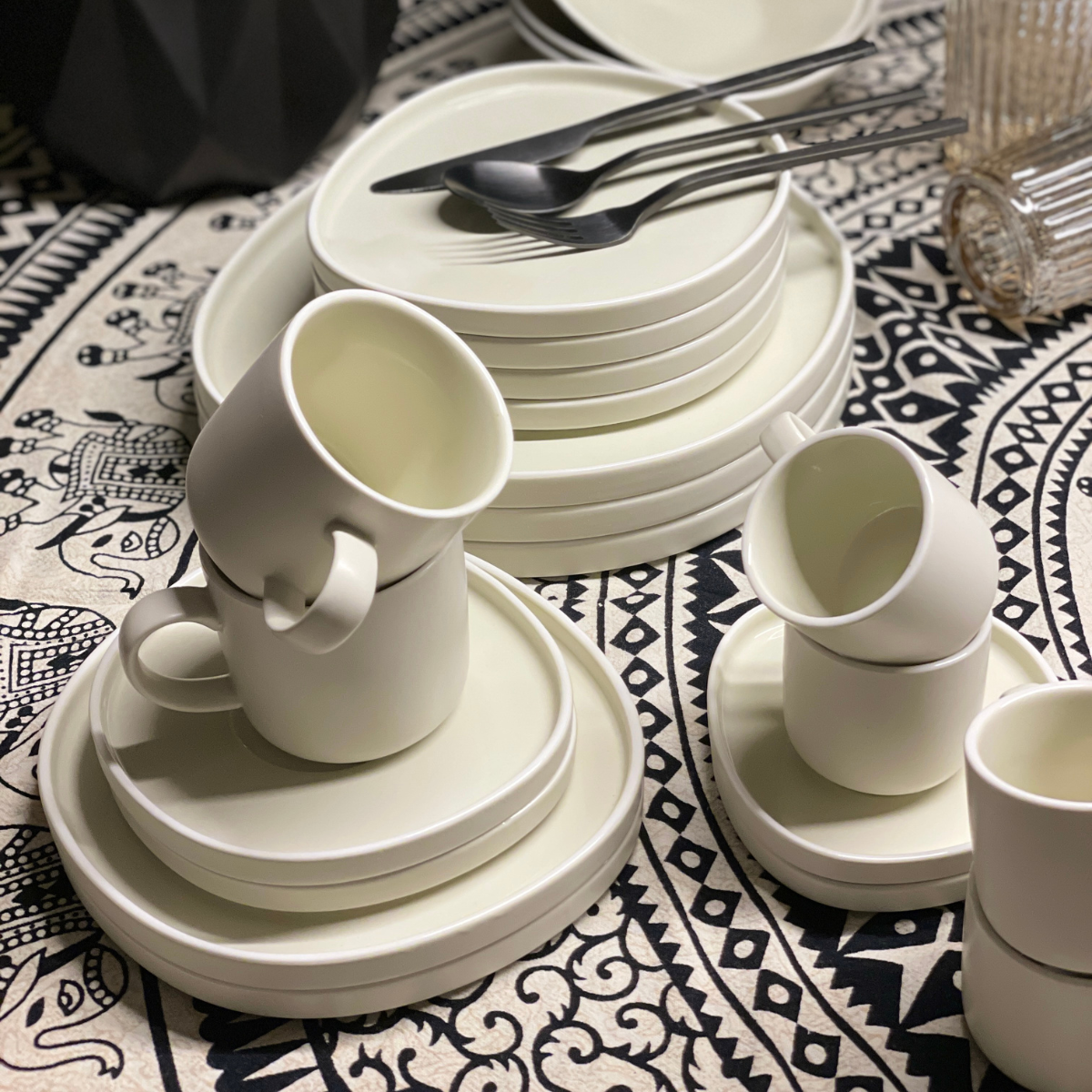 Juego de 2 tazas de cafe doble con plato de porcelana kama Ivory