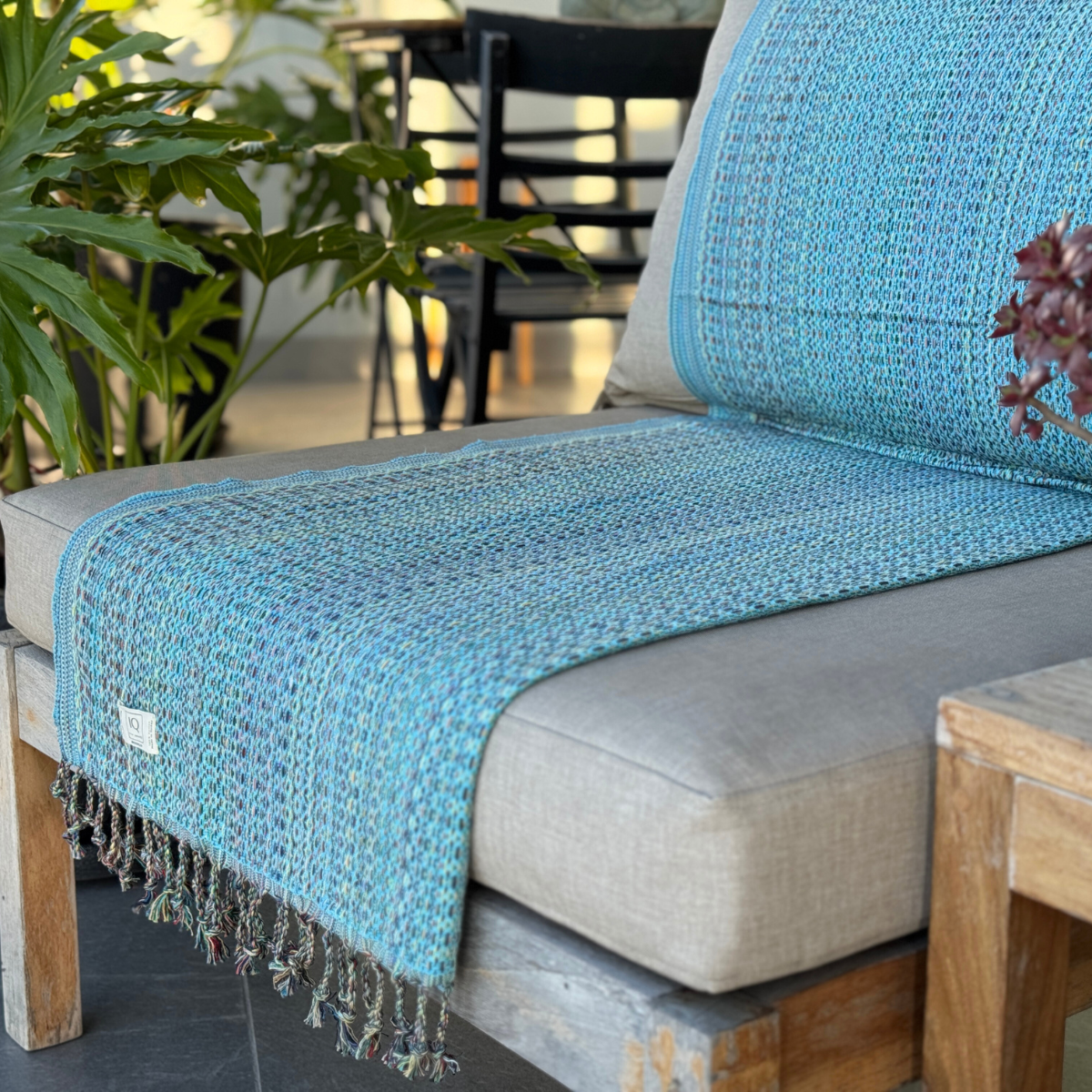 Manta para decorar Oasis Celeste - Colección Briza