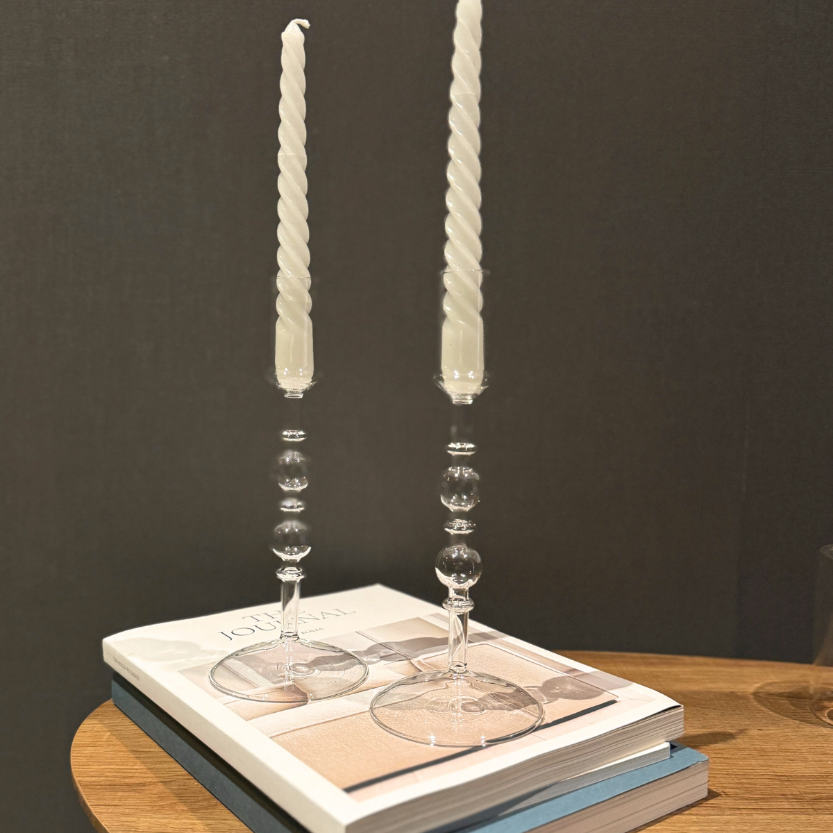 Juego de 2 Candelabros de vidrio transparentes Tous