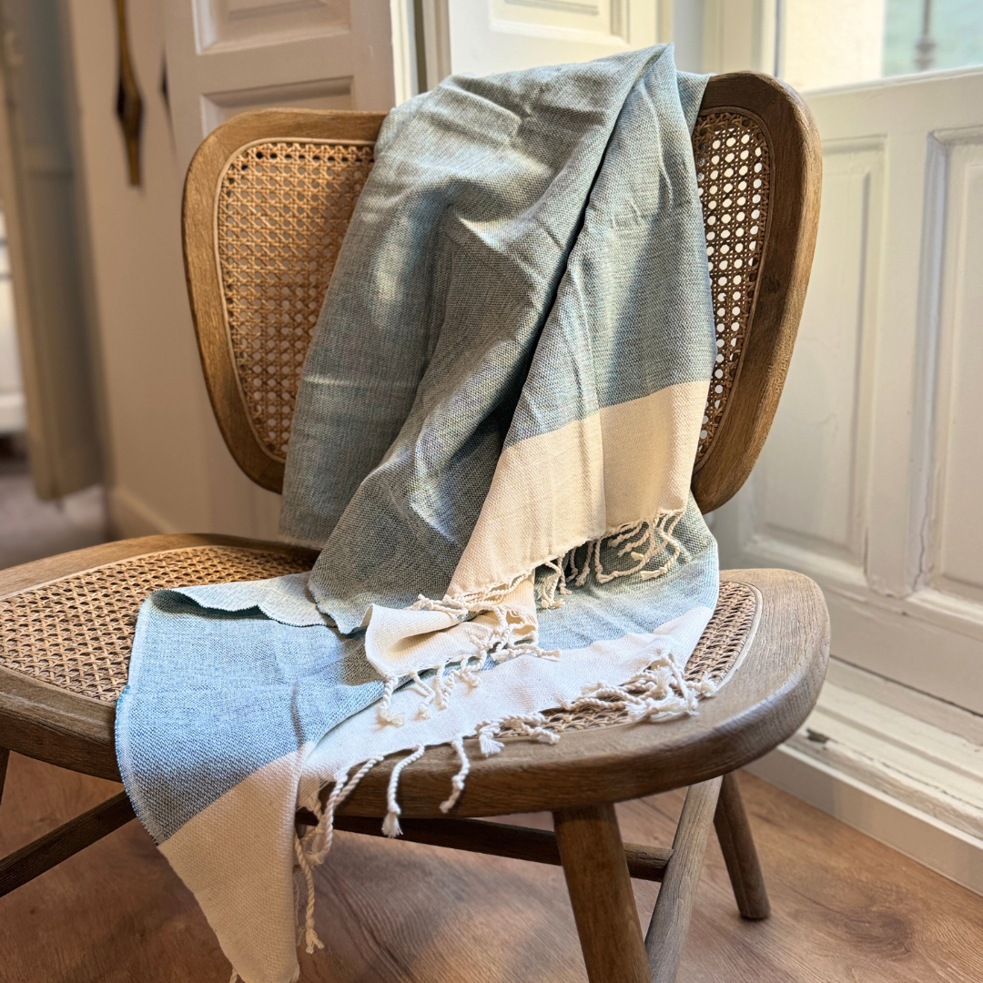 Manta para decorar Azul Azur - Colección Briza