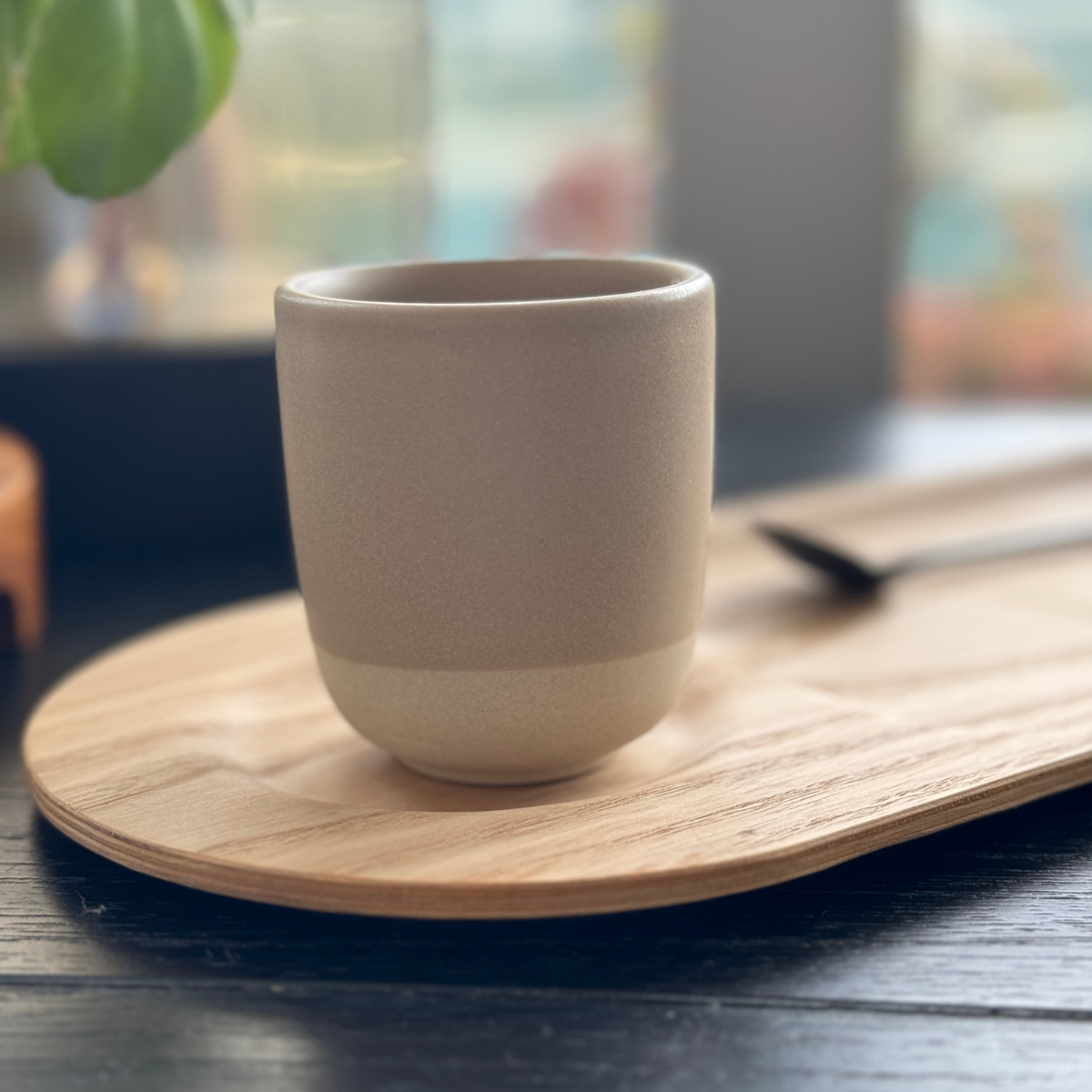 Bandeja Essenza de madera para tazas y cuencos de cafe/te