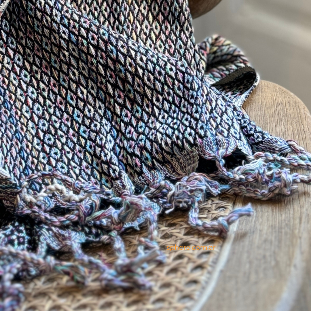 Manta para decorar Moon Negra - Colección Briza