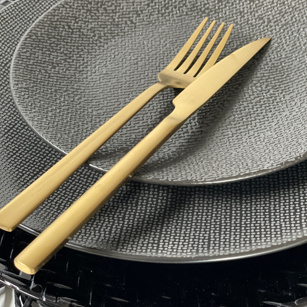 Juego de cubiertos de acero dorados Celtic para 2 personas