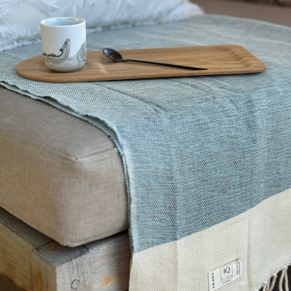 Manta para decorar Azul Azur - Colección Briza