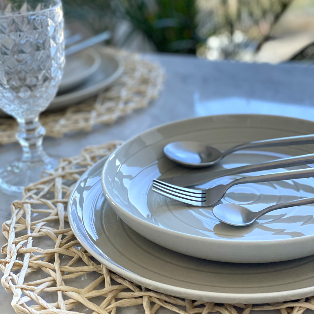 Pack de 4 Platos hondos de porcelana Thea color gris