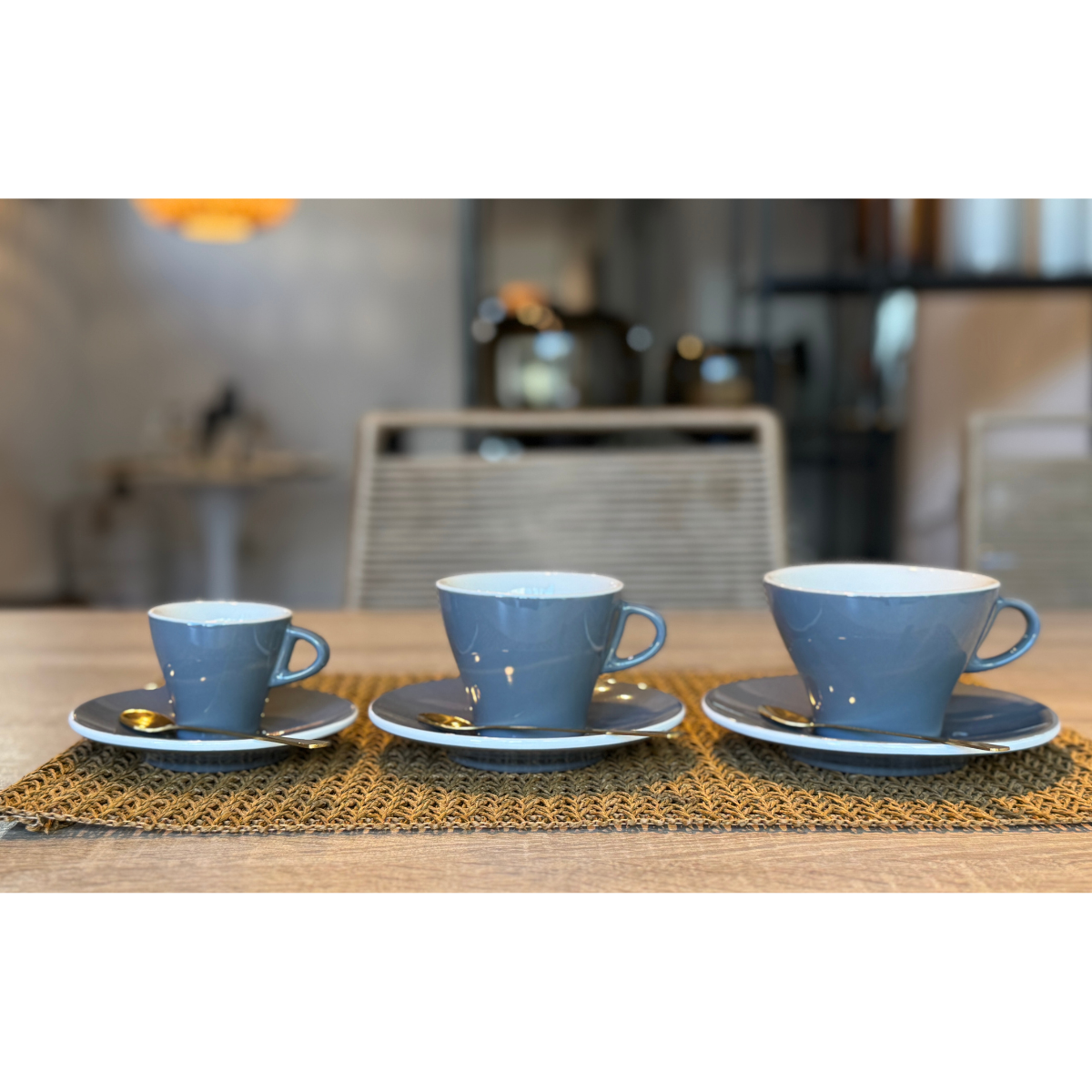 Juego de 6 Tazas Italianas Grises con Platos Gardenia